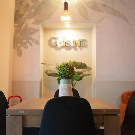 Switch 312 בית הארחה לה ספציה