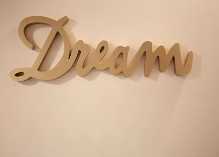 Switch 312 בית הארחה 4*