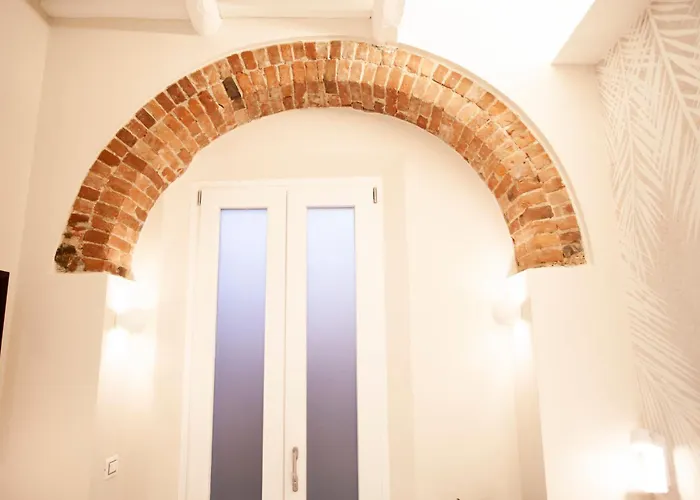 Switch 312 בית הארחה 4*